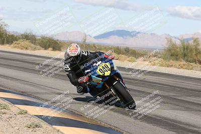 media/Nov-16-2025-Race Pace (Sun) [[8c5fa54630]]/Non Verified Riders (1st 20 Minutes)/3-Turn 3 Inside (11am)/